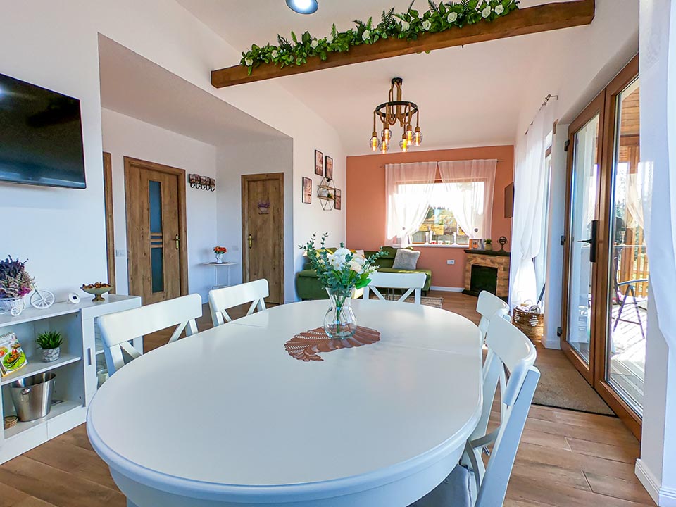 Living cabana de inchiriat Belis