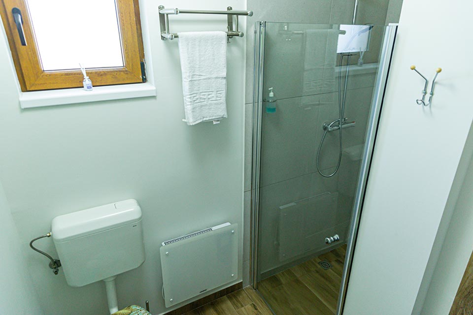 Baie moderna Cabana Belis